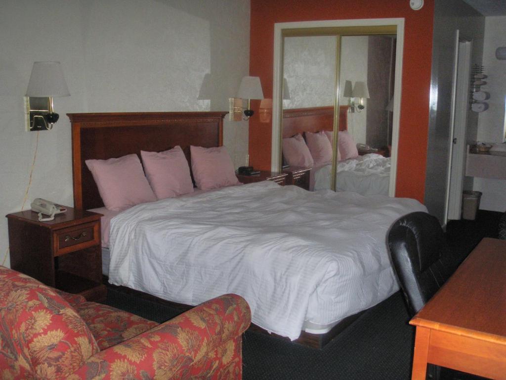 Applegate Inn Cleveland Rum bild